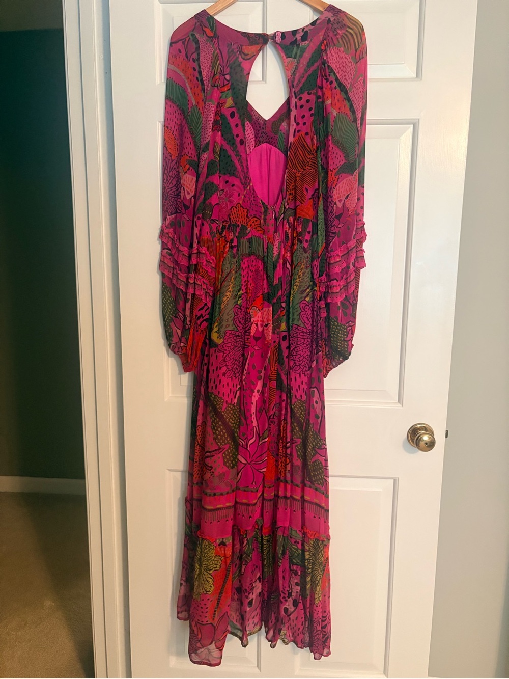 FARM Rio Fuchsia and Green Floral V-Neck Maxi Dress - Picture 3 of 5